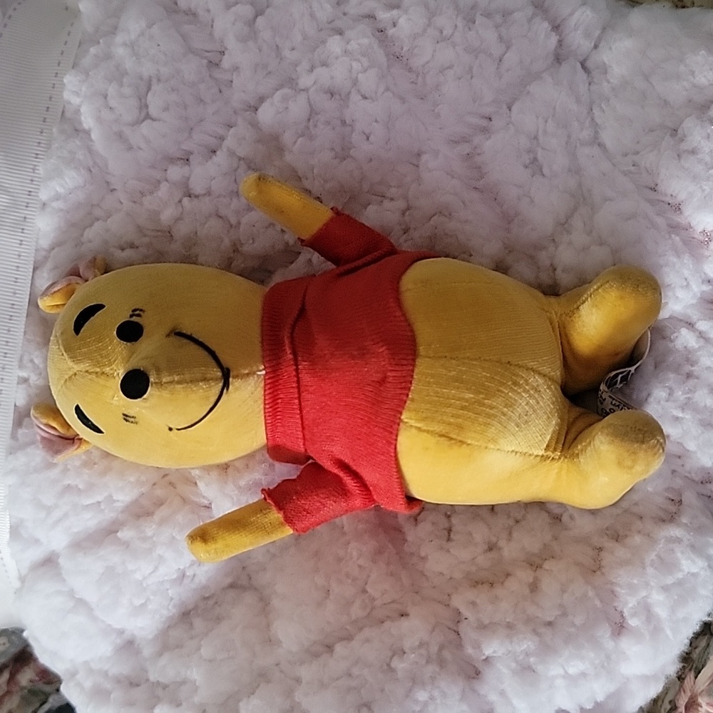 VINTAGE DISNEY GUND PLUSH WINNIE THE POOH BEAR COLLECTIBLE